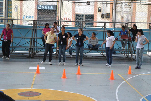 Encuentra aquí la información de los servicios estudiantiles que obtendrás como beneficio a través de la unidad Bienestar Estudiantil. Complejo deportivo UNIR